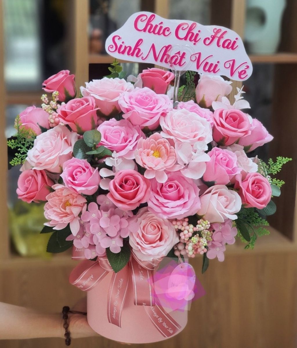 Giỏ hoa tông pastel tặng lễ