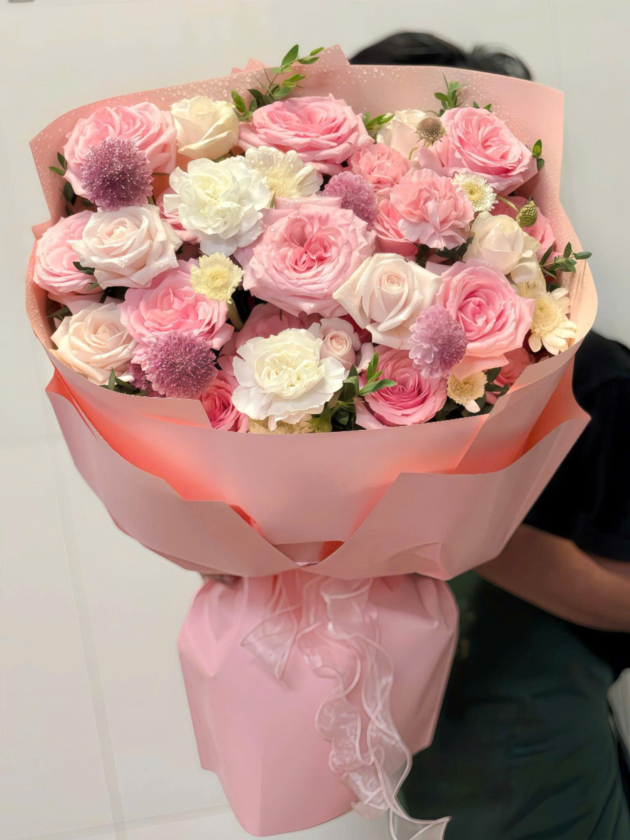 Hoa tươi trở thành một món quà không thể thiếu mỗi dịp quan trọng