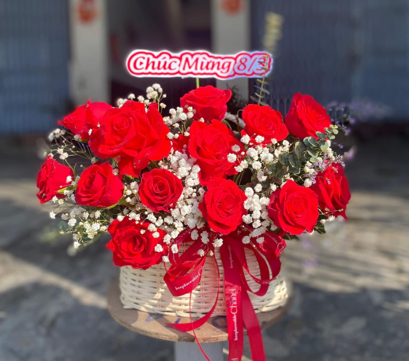Giỏ hoa hồng tặng 8/3