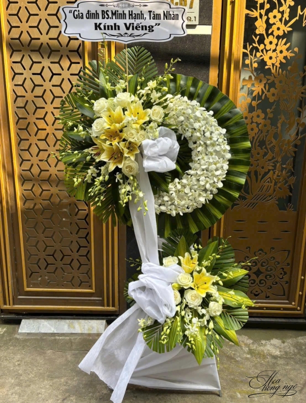 Kệ hoa Tâm Niệm