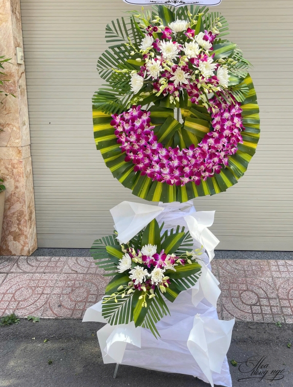 Kệ Hoa Lặng Dấu