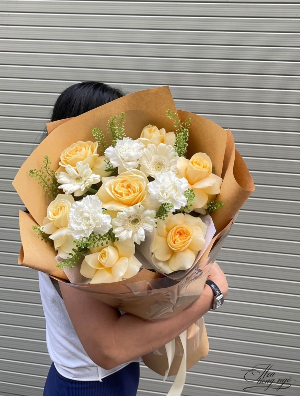 Hoa Nở Đón Cát Lành
