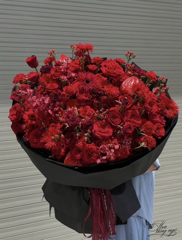 Sắc Hoa Rộn Ràng