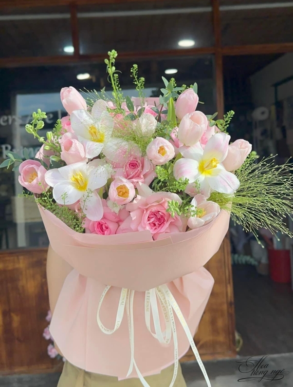 Chạm Vào Niềm Vui