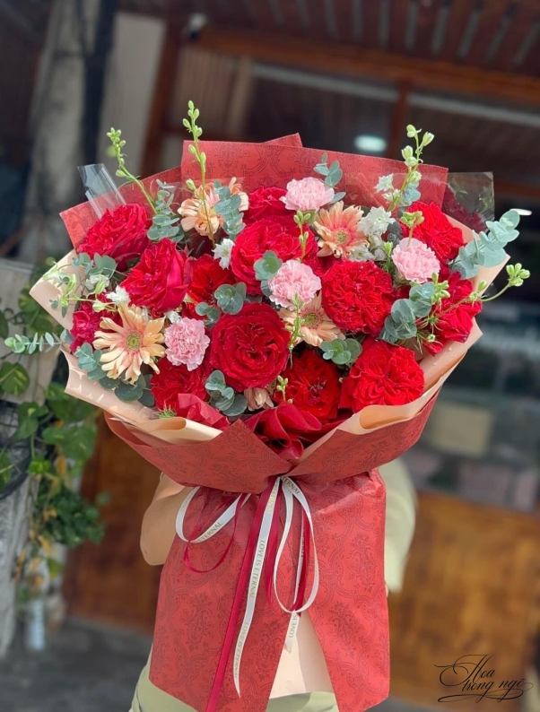 Chạm Khẽ Niềm Vui