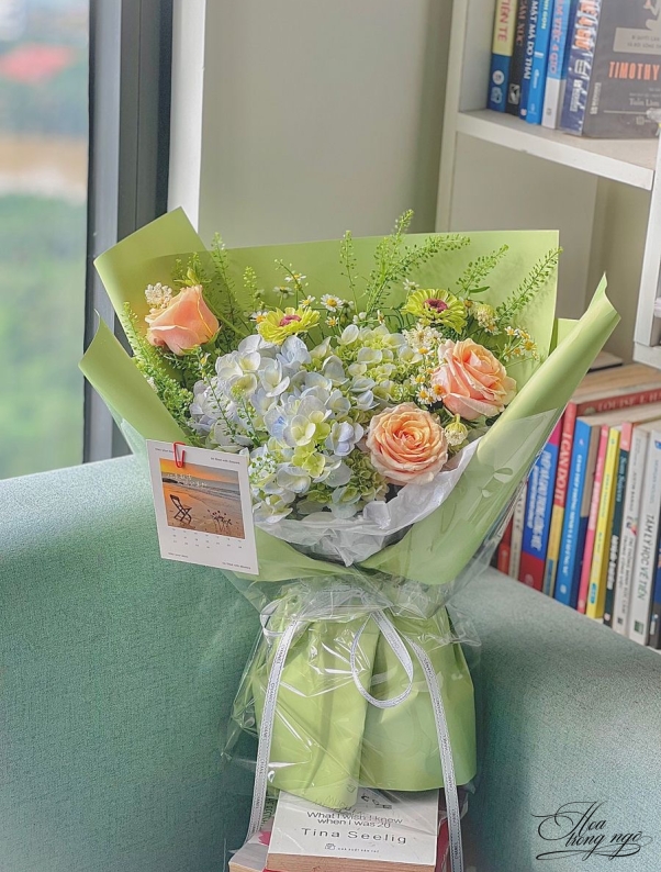 Rộn Ràng Sắc Hoa